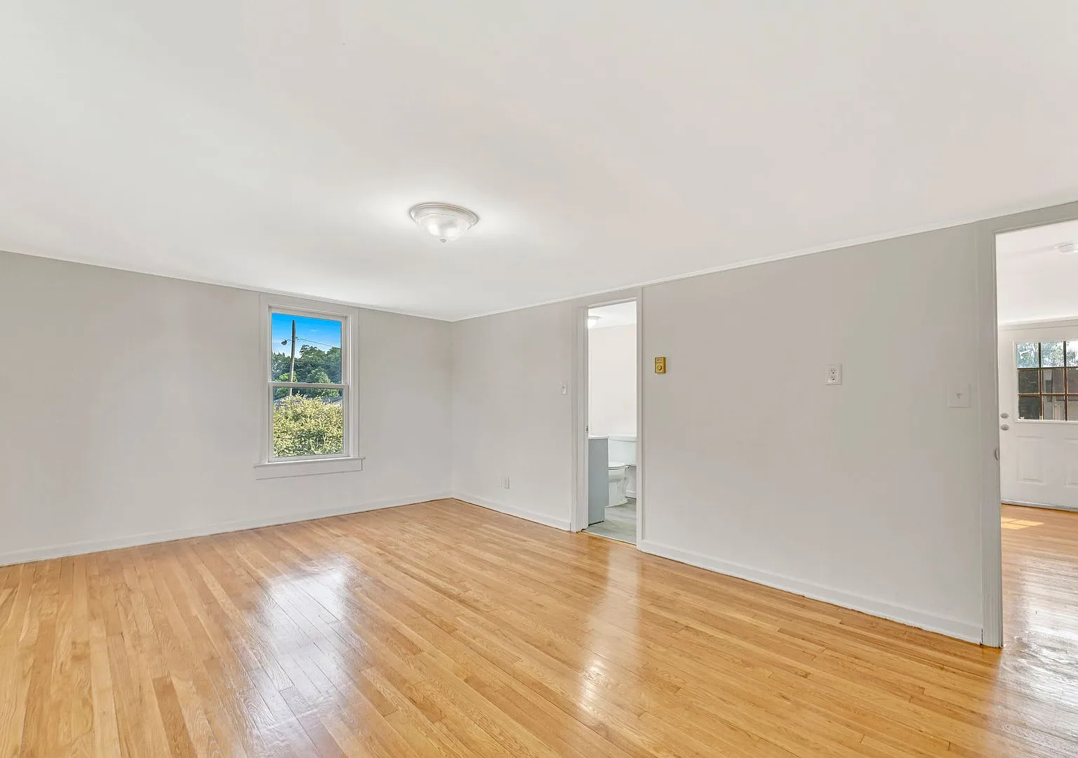 37 Hooker St Jamesburg, NJ 08831 — Photo 4