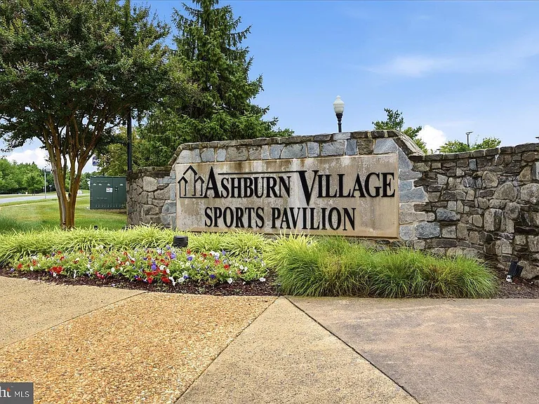 44218 Palladian Ct — Photo 58