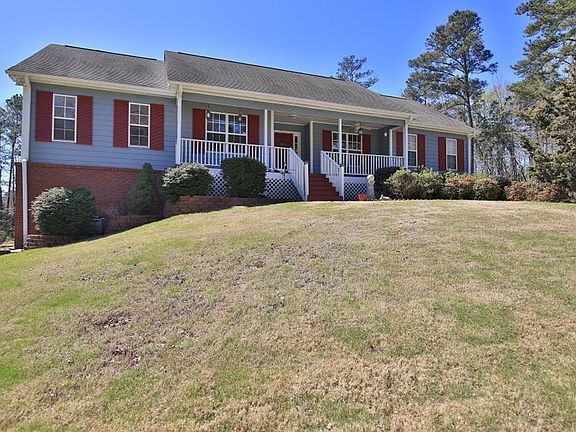 2nd image of 2900 Maple Way