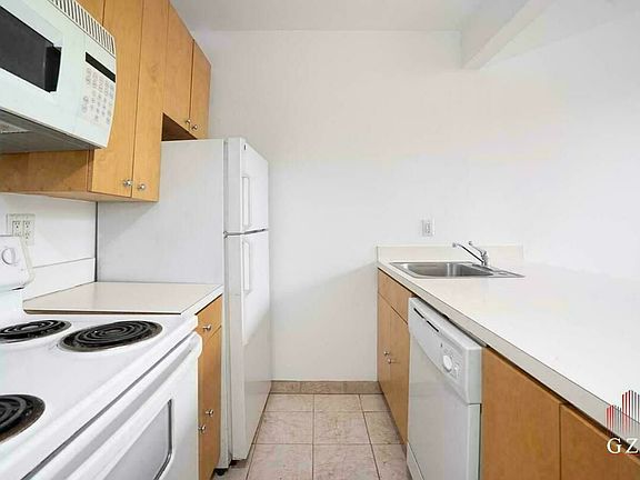 5th image of 2034 5th Ave #A