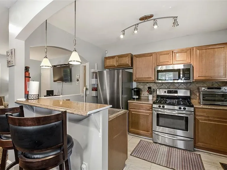 1401 Briarwood Rd NE — Photo 9