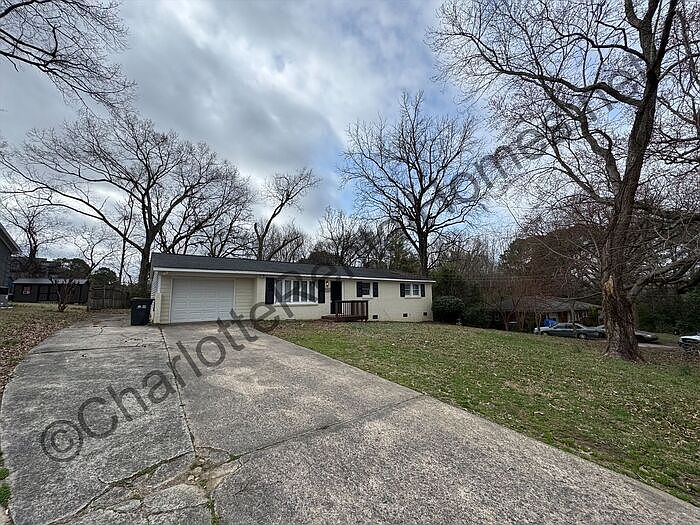 1st image of 2116 Tarlton Dr