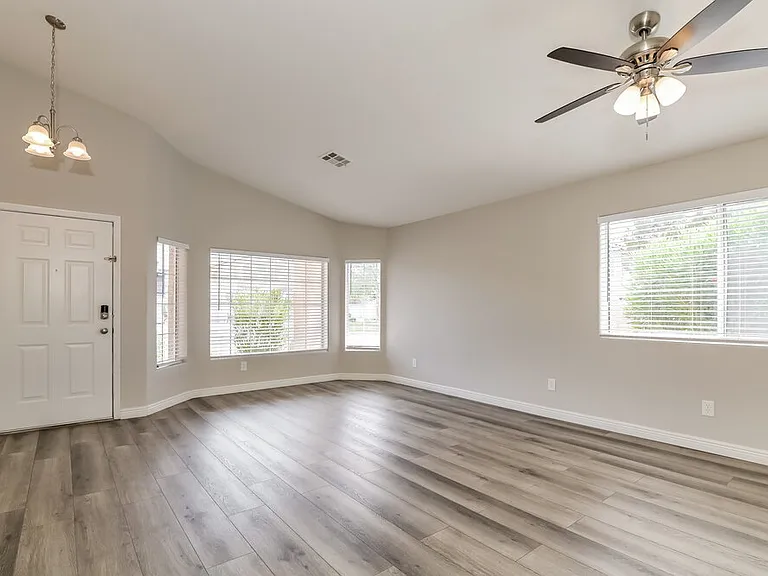 972 Trackers Glen Ave — Photo 5