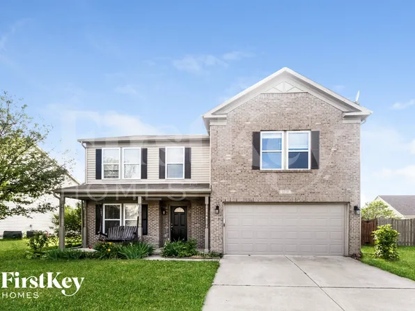 10230 McClain Dr, Brownsburg, IN 46112