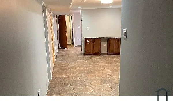 341 N Lockwood Ave #G — Photo 8