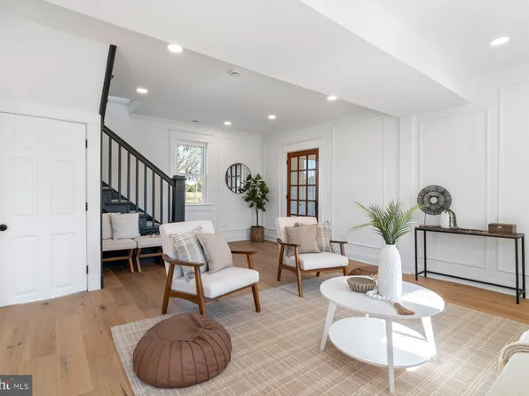 802 N Houcksville Rd, Hampstead, MD 21074