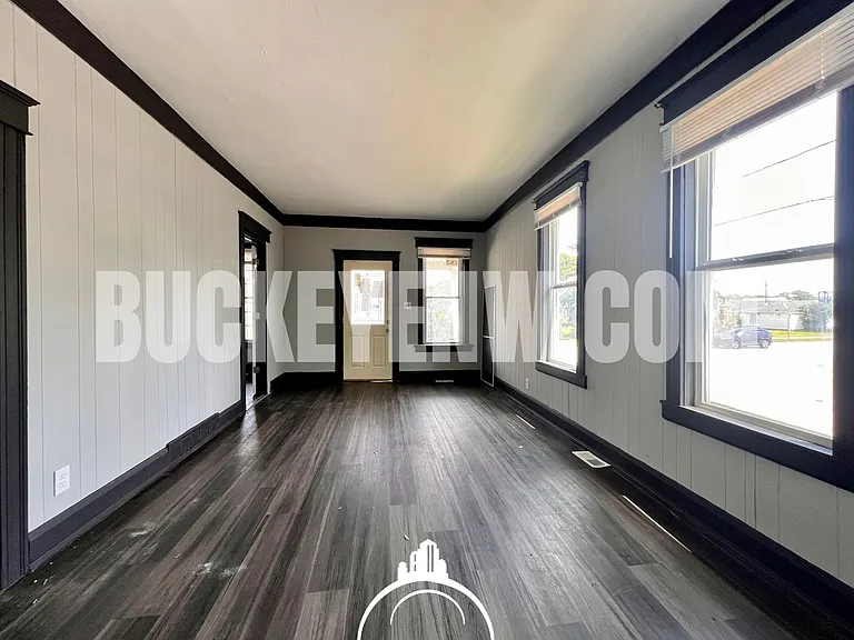 203 South Ave — Photo 2