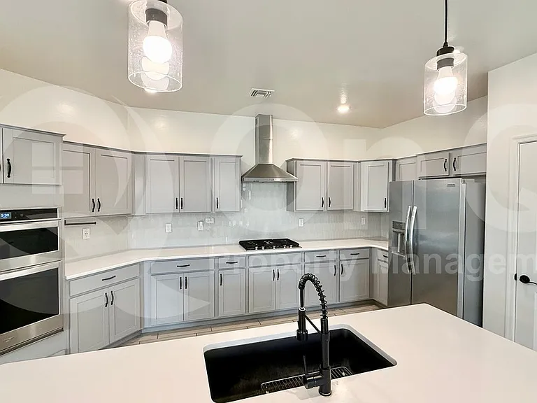 3403 W Pollack St — Photo 3