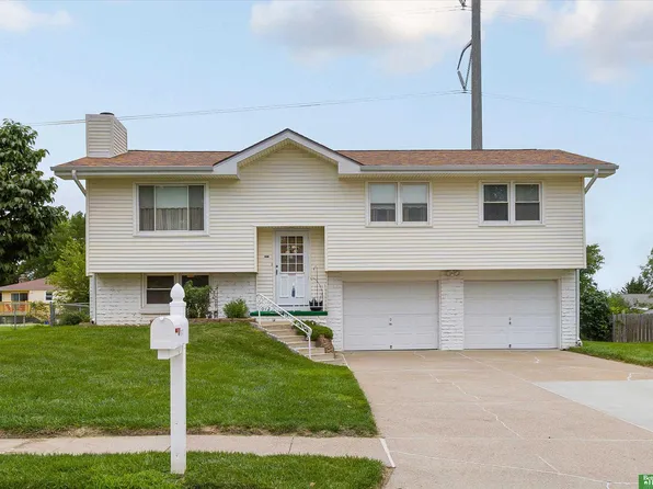 1012 Denver St, Bellevue, NE 68005