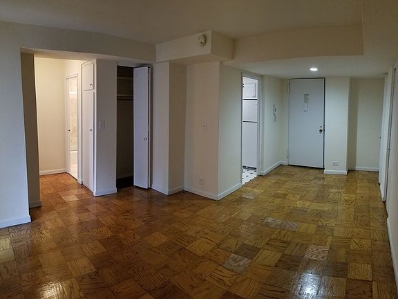 5th image of 279 E 44th St APT 19E
