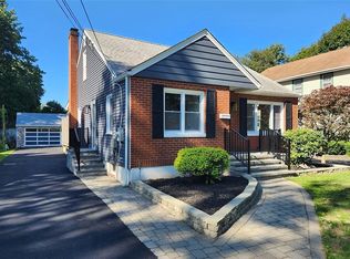 21 Orchard St, Montebello, NY 10901
