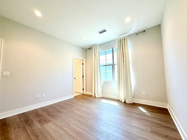 4th bedroom