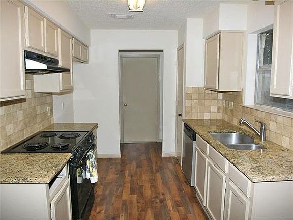 3rd image of 6420 Alta Vista Dr