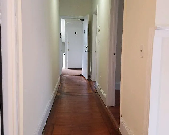 Hallway to bedrooms