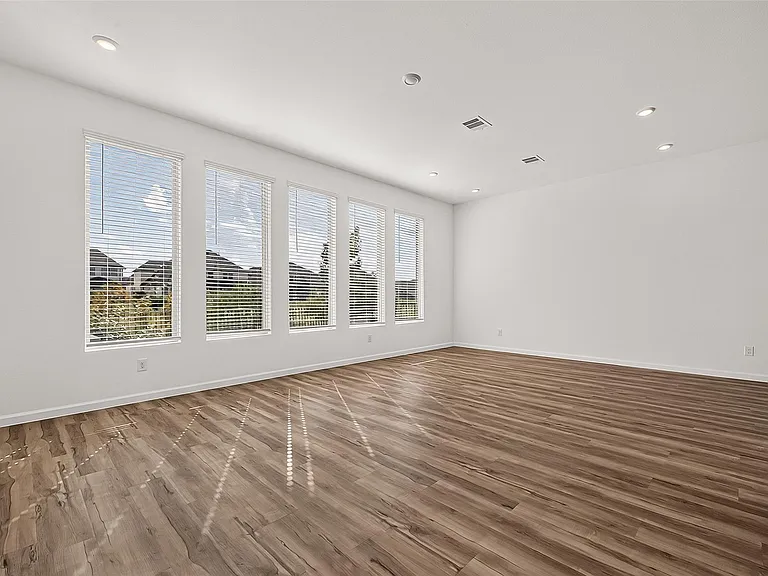 5558 Amber Brook Ln — Photo 15