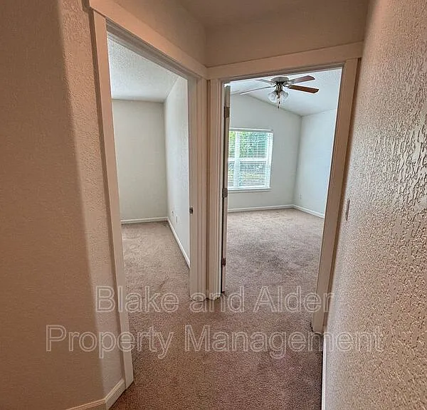 345 Norway St NE — Photo 39