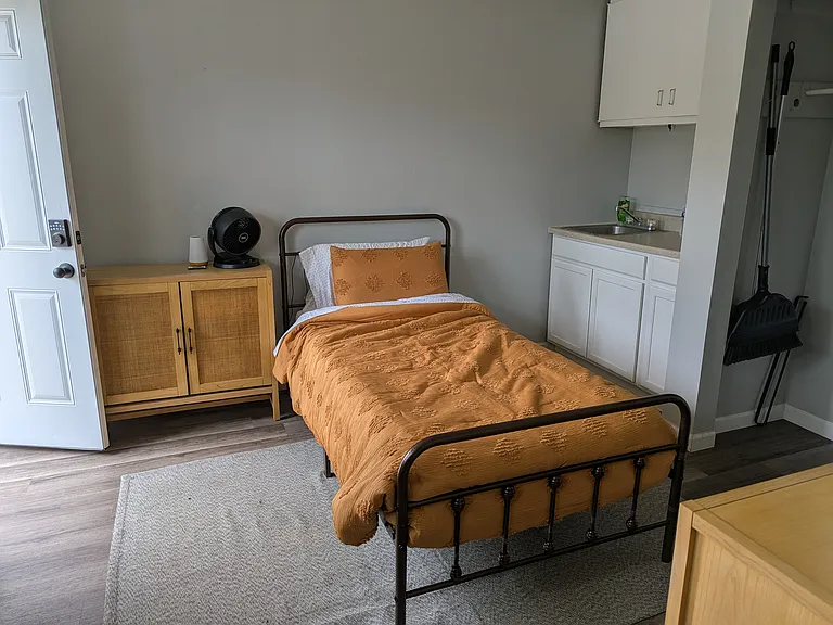 815 Crescent Dr #1 — Photo 3