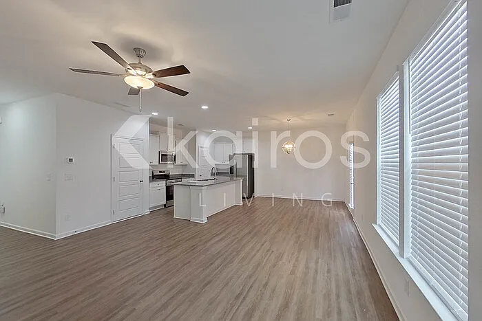 103 English Oak Ln — Photo 2
