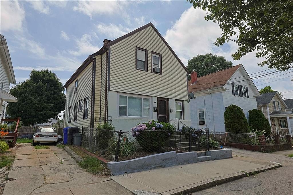 79 Vine St, East Providence, RI 02914 | Zillow