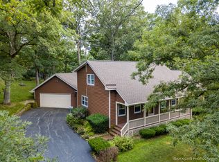 43W935 Old Midlothian Rd, Elburn, IL 60119