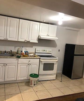 2nd image of 2311 98th St #1