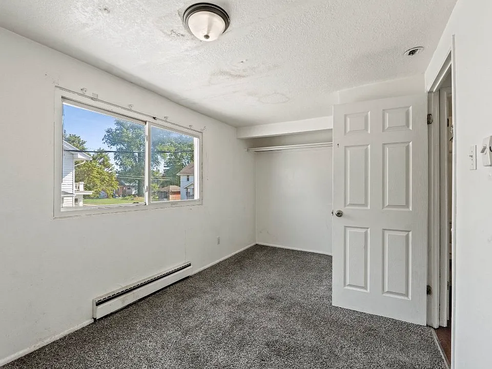 1821 E Pontiac St #102-B