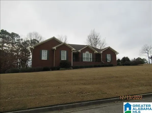 176 Hidden Oaks Dr, Oxford, AL 36203