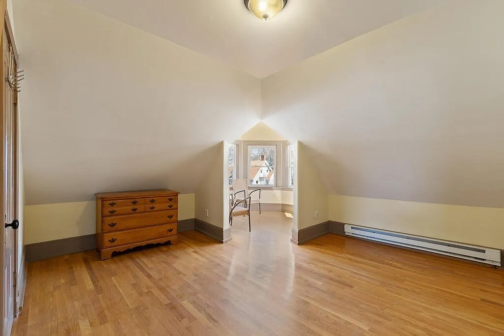 2 bed, 1800 sqft, $2,600 — Photo 3