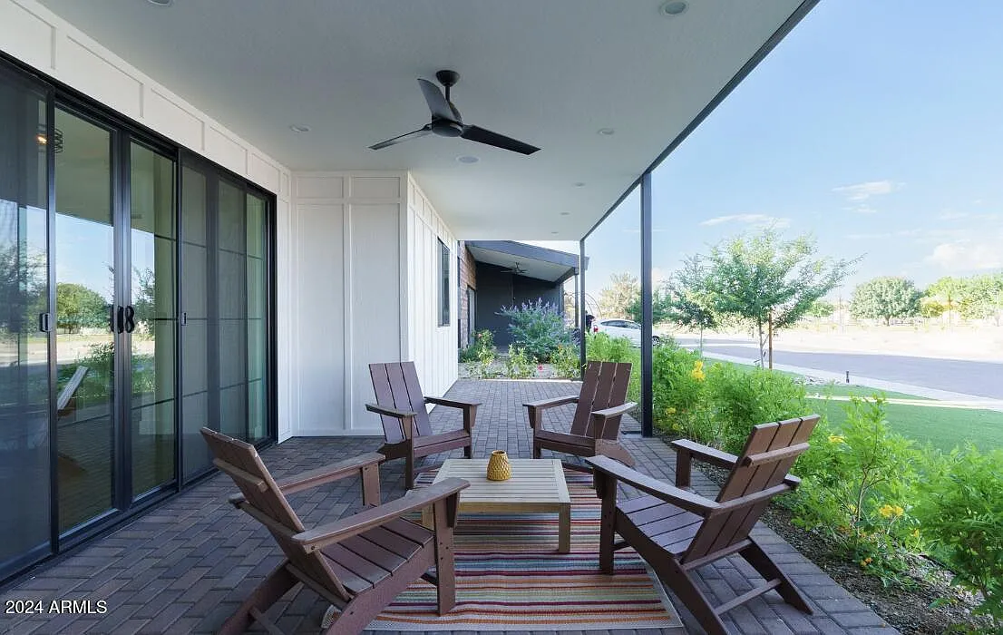 3 bed, 2.5 bath, 3330 sqft, $8,500 — Photo 3