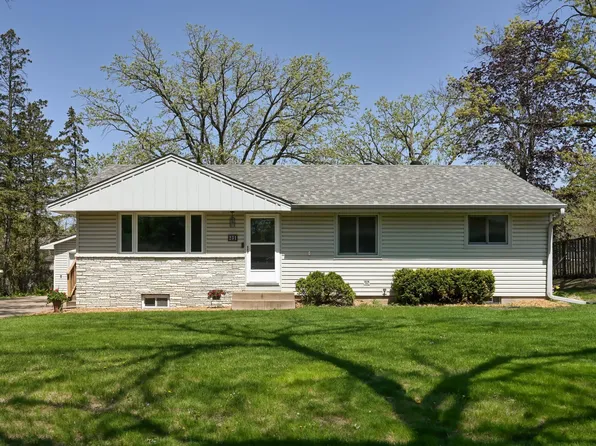 231 104th Ln NW, Coon Rapids, MN 55448