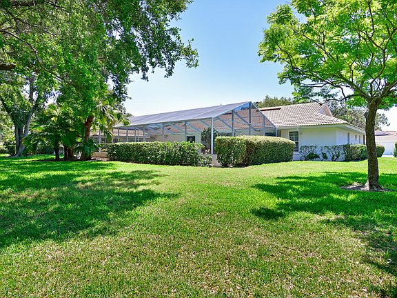2nd image of 5601 Garden Lakes Majestic