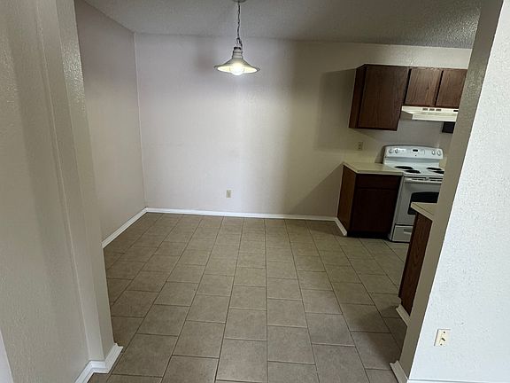 5th image of 1708 S Mansfield Ave