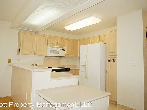 4th image of 92-1483 Aliinui Dr #30