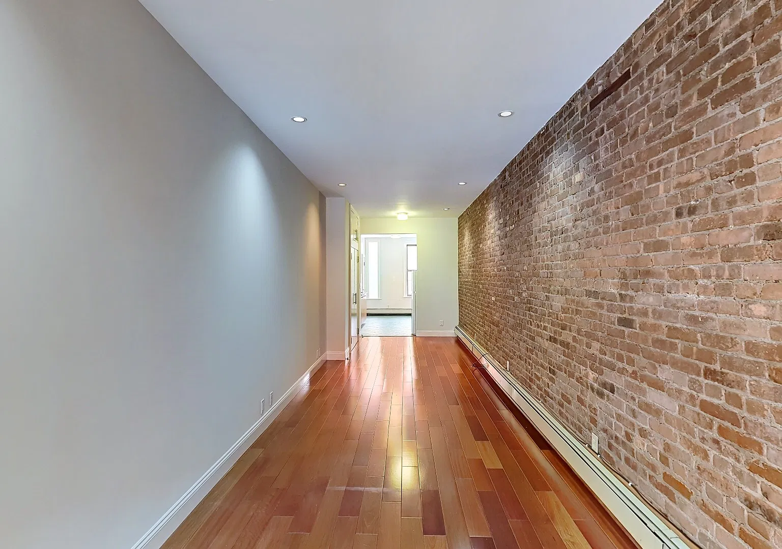 118 Bedford Avenue — Photo 4