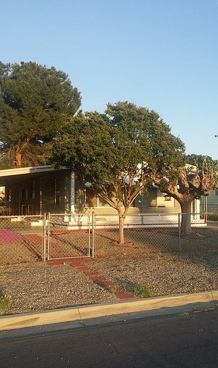 1st image of 25286 Wanda Ln