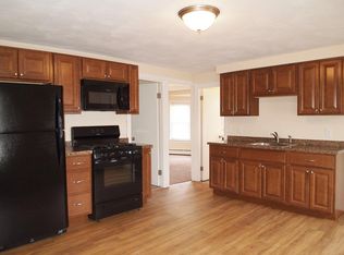 28 Clemence St, Cranston, RI 02920