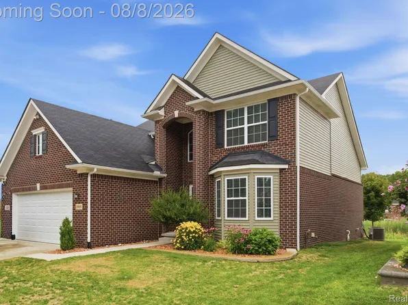 19891 Granger Dr, Brownstown, MI 48174