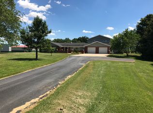 9186 Ten Mile Rd, Mc Leansboro, IL 62859