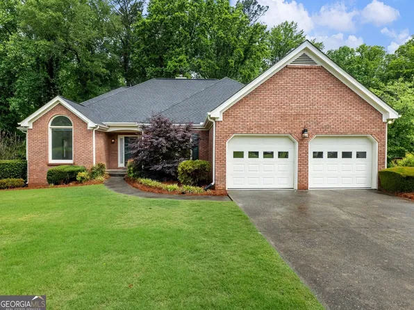 2910 Waverly Place Dr, Dacula, GA 30019