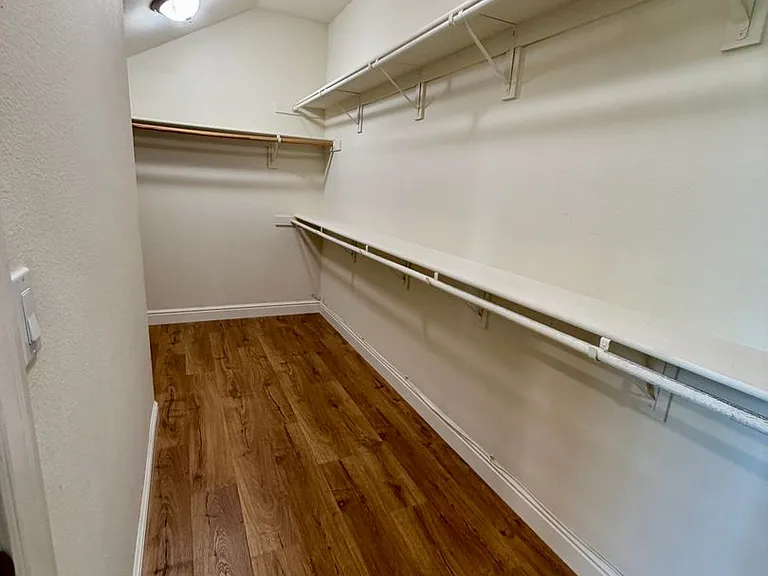 3035 Hastings Way — Photo 26