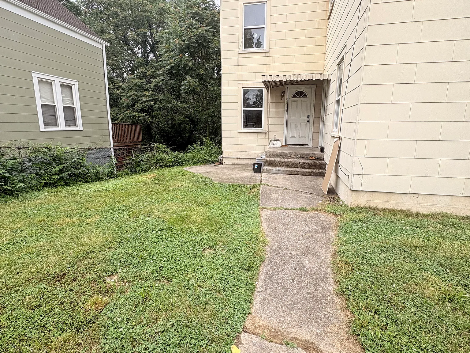 3 bed, 1248 sqft, $1,550 — Photo 2