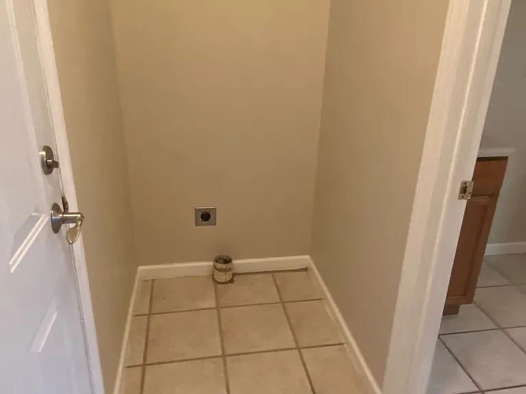 1047 Gatesville Dr — Photo 24