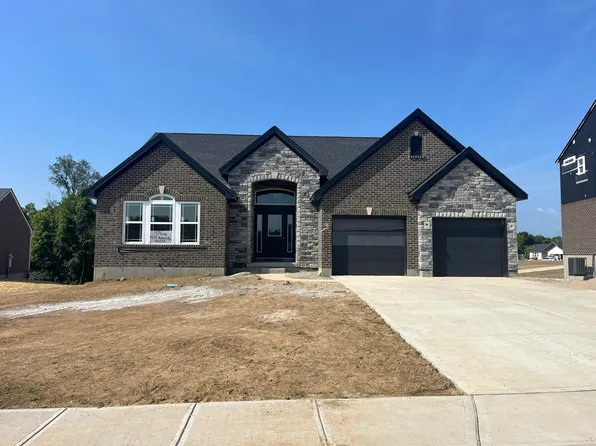 1537 Autumn Ridge Dr, Hebron, KY 41048