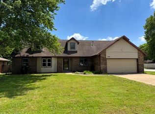 3820 S Virginia Pl, Springfield, MO 65807