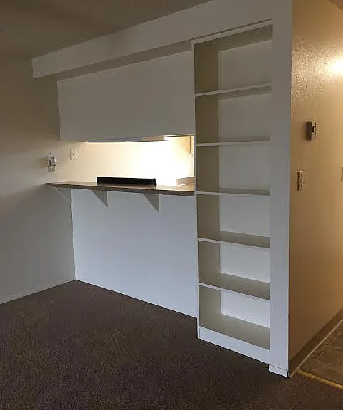 Pine Crest Apartments — Photo 15