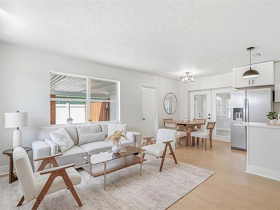 4th image of 1306 DARTMOUTH DRIVE