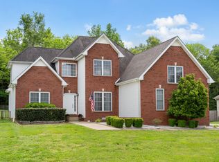 906 Glenraven Dr, Clarksville, TN 37043