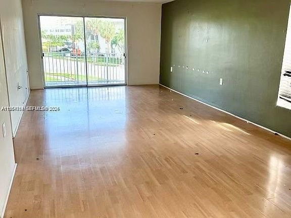 5th image of 1631 NE 114th St APT 201