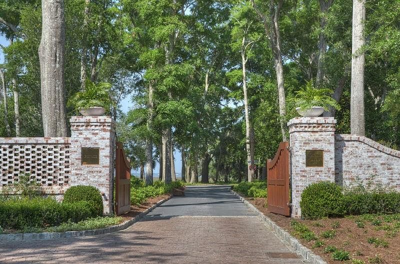 1st image of 313 Yacht Club Ln