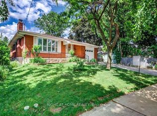 18 Minnowburn St, Toronto, ON M1T 1Y8